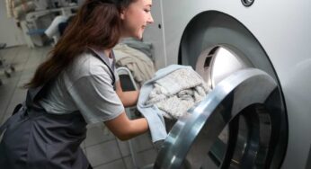 Tutti dovrebbero fare questo gesto prima di mettere il bucato in lavatrice: solo così eviti errori