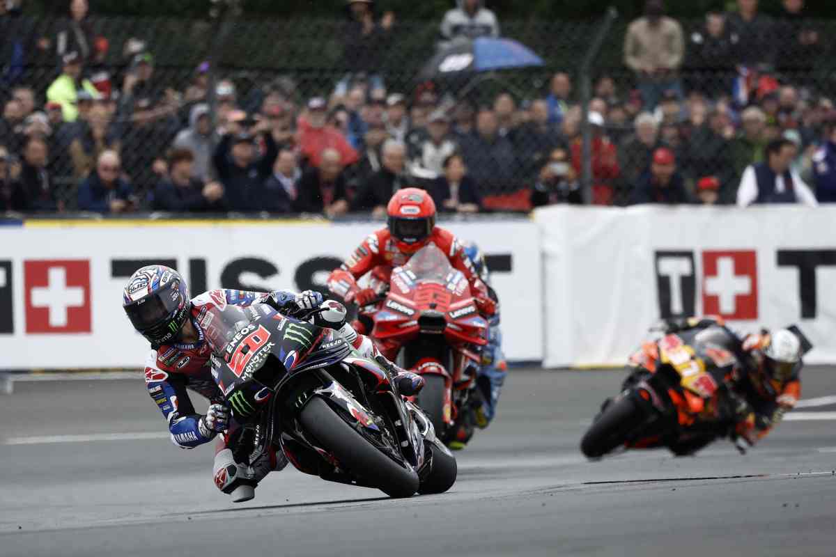 Moto in pista per il Gran Premio di Le Mans